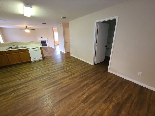 12141 Shine Avenue, Rhome, TX 76078