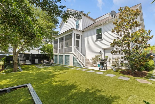 1675 Pierce Street, Daniel Island, SC 29492