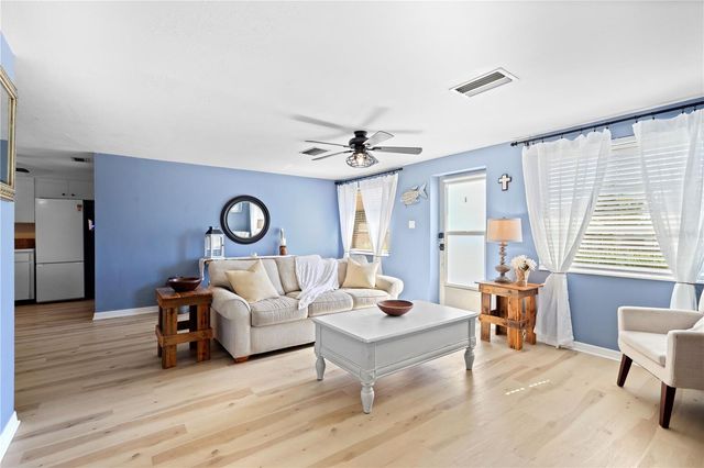 180 E HORTON AVENUE, Englewood, FL 34223