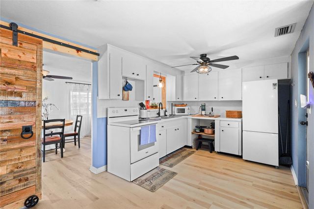 180 E HORTON AVENUE, Englewood, FL 34223