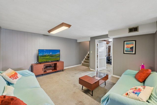 7089 Bluecrest Drive, Cincinnati, OH 45230