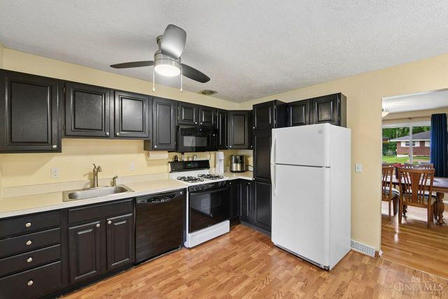 7089 Bluecrest Drive, Cincinnati, OH 45230