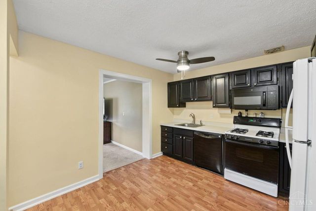 7089 Bluecrest Drive, Cincinnati, OH 45230