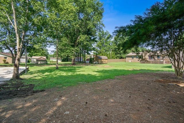 814 Chickasaw Trl, Mcminnville, TN 37110