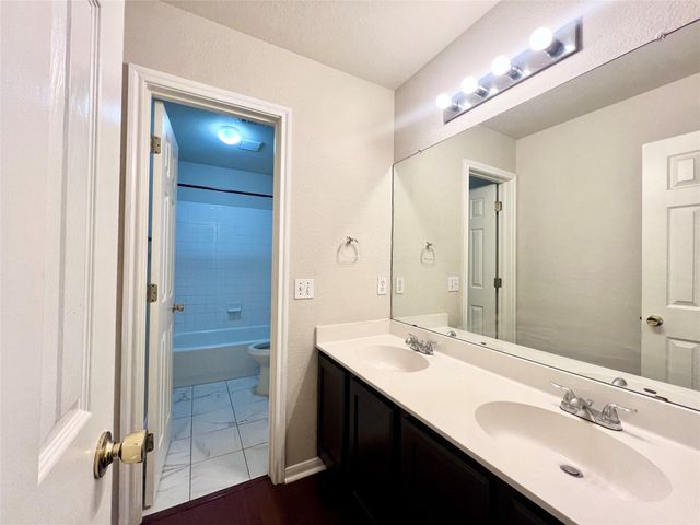 16713 MARSALA SPRINGS DR, Round Rock, TX 78681