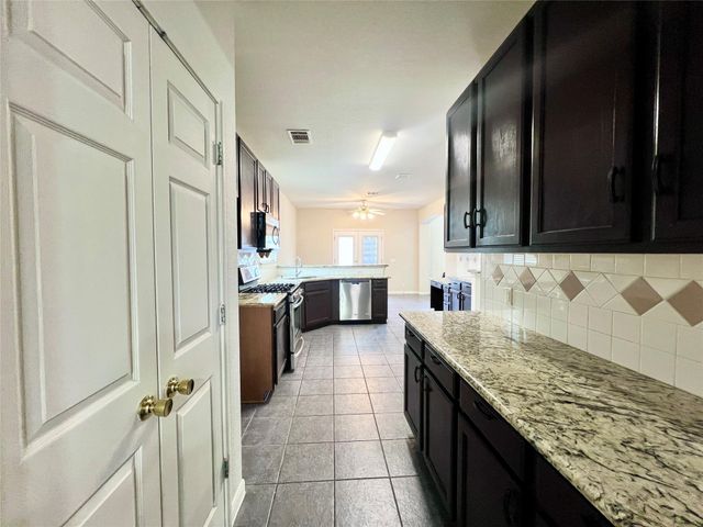 16713 MARSALA SPRINGS DR, Round Rock, TX 78681