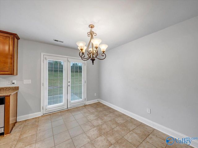 15813 Cold Branch Dr NW, Harvest, AL 35749