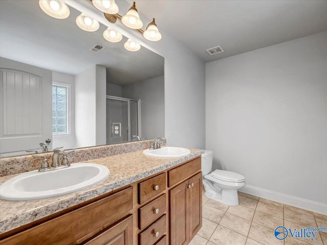 15813 Cold Branch Dr NW, Harvest, AL 35749