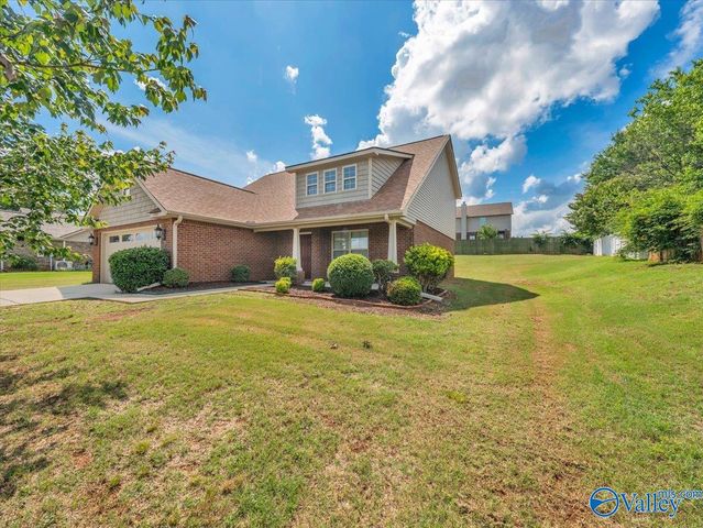 15813 Cold Branch Dr NW, Harvest, AL 35749