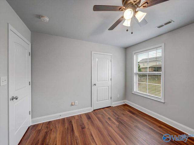 15813 Cold Branch Dr NW, Harvest, AL 35749
