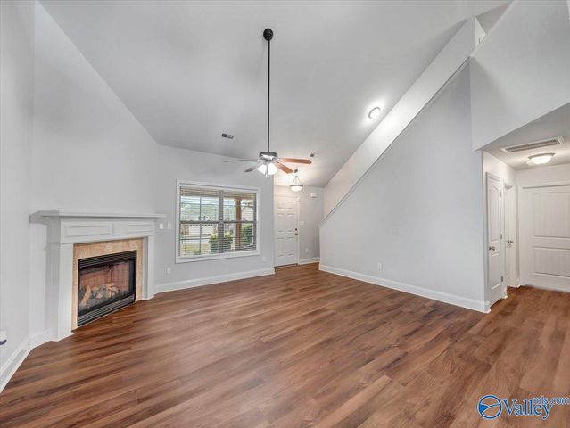 15813 Cold Branch Dr NW, Harvest, AL 35749