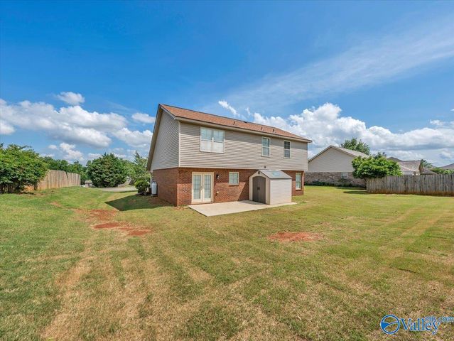 15813 Cold Branch Dr NW, Harvest, AL 35749