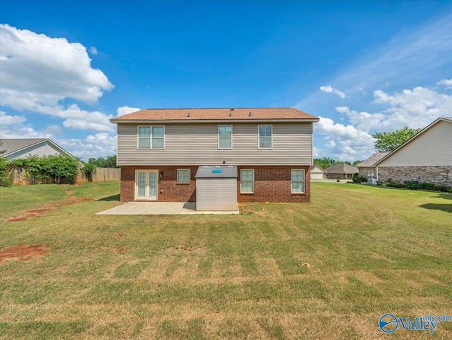 15813 Cold Branch Dr NW, Harvest, AL 35749