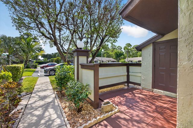 320 Elmira Court, Royal Palm Beach, FL 33411