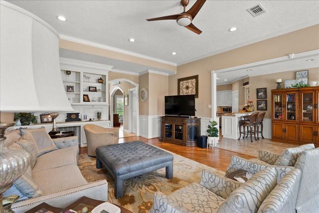 308 Oak Haven Street, Baytown, TX 77520
