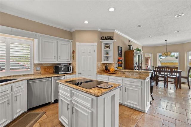 308 Oak Haven Street, Baytown, TX 77520