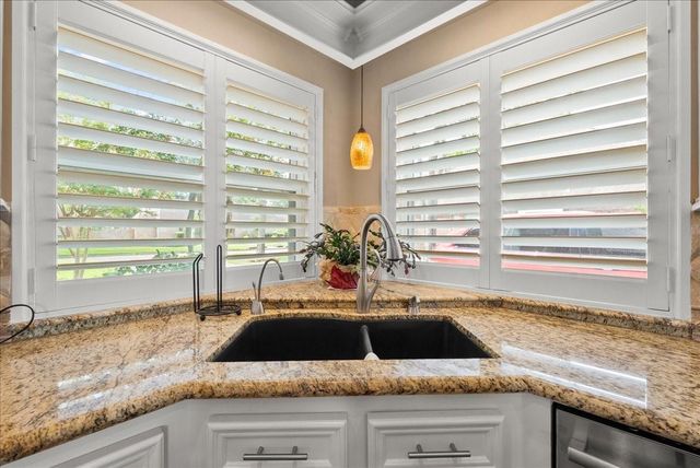308 Oak Haven Street, Baytown, TX 77520