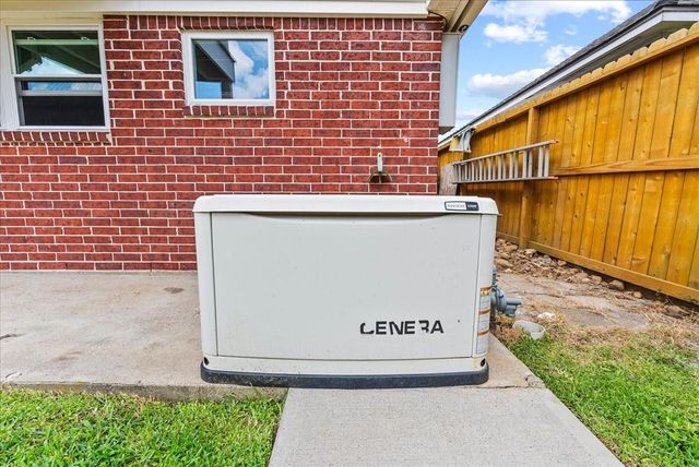 308 Oak Haven Street, Baytown, TX 77520