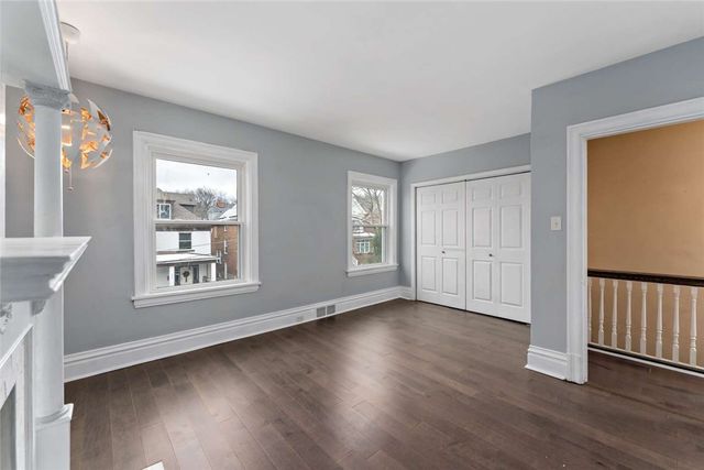 2002 Hampton St, Swissvale, PA 15218