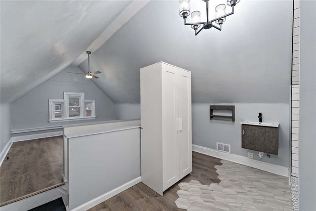 2002 Hampton St, Swissvale, PA 15218