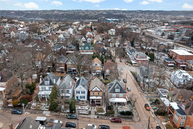 2002 Hampton St, Swissvale, PA 15218