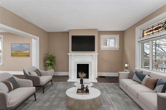 2002 Hampton St, Swissvale, PA 15218