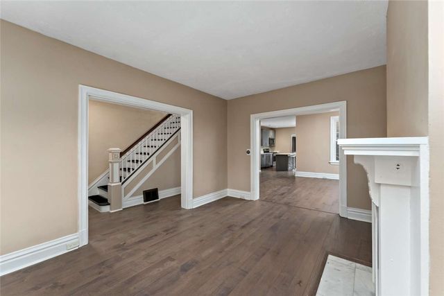 2002 Hampton St, Swissvale, PA 15218