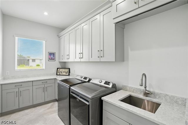 16803 Prince Phillip CT, Cape Coral, FL 33991