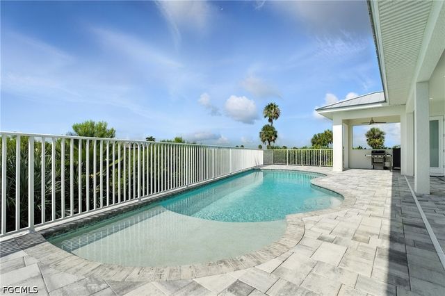 16803 Prince Phillip CT, Cape Coral, FL 33991