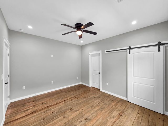 1041 Sunset Circle W, Crystal Beach, TX 77650