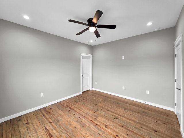 1041 Sunset Circle W, Crystal Beach, TX 77650