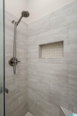 8304 MEADOWLAKE DRIVE W, Northport, AL 35473