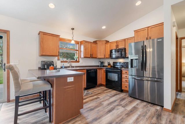 1105 SILVER BIRCH DRIVE, Menasha, WI 54952