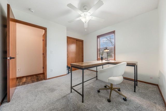 1105 SILVER BIRCH DRIVE, Menasha, WI 54952