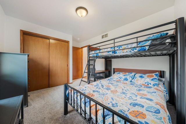 1105 SILVER BIRCH DRIVE, Menasha, WI 54952