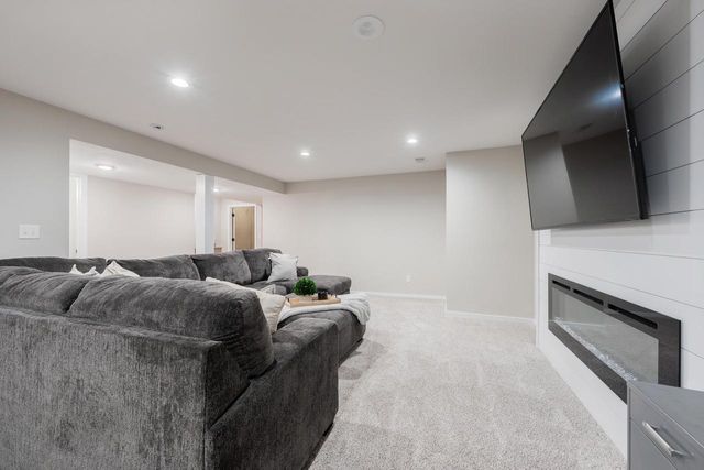 1105 SILVER BIRCH DRIVE, Menasha, WI 54952