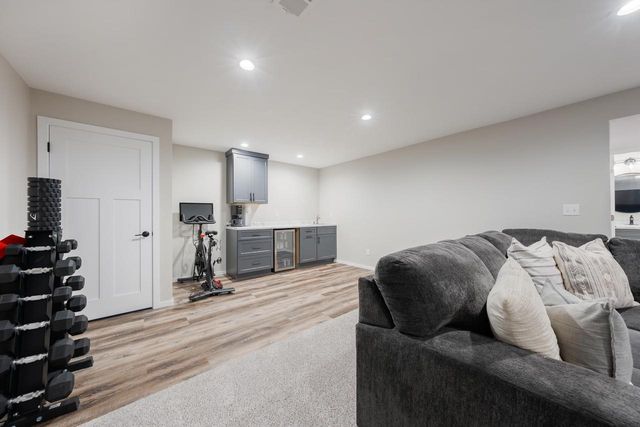 1105 SILVER BIRCH DRIVE, Menasha, WI 54952