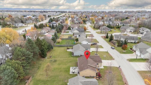 1105 SILVER BIRCH DRIVE, Menasha, WI 54952