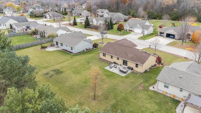 1105 SILVER BIRCH DRIVE, Menasha, WI 54952