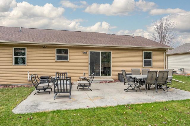 1105 SILVER BIRCH DRIVE, Menasha, WI 54952
