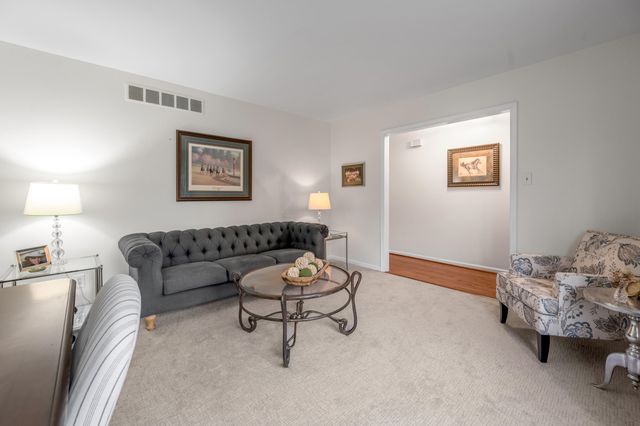 3331 Sutherland Drive, Lexington, KY 40517