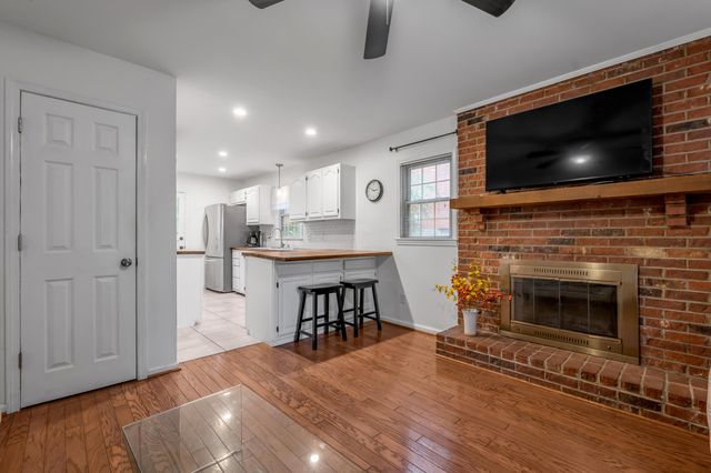 3331 Sutherland Drive, Lexington, KY 40517