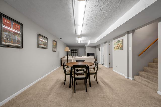 3331 Sutherland Drive, Lexington, KY 40517