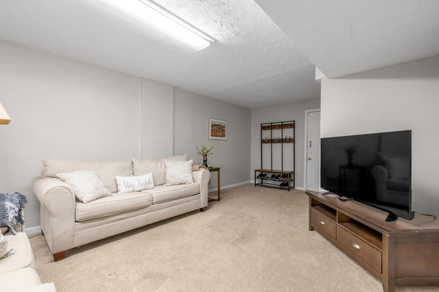 3331 Sutherland Drive, Lexington, KY 40517