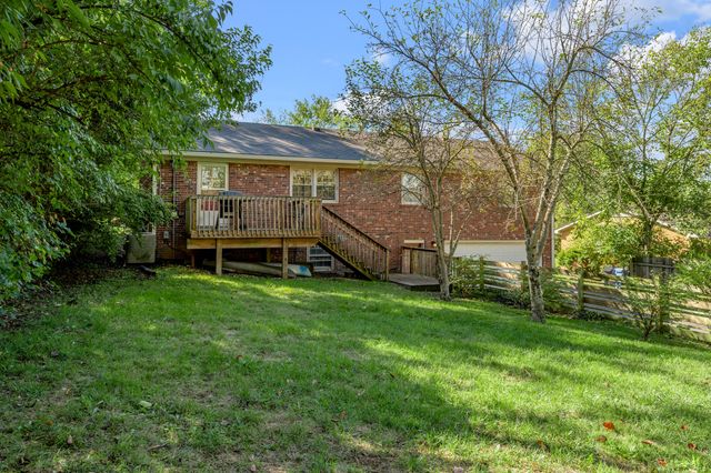 3331 Sutherland Drive, Lexington, KY 40517