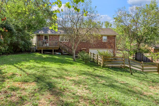 3331 Sutherland Drive, Lexington, KY 40517