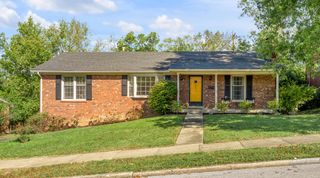 3331 Sutherland Drive, Lexington, KY 40517