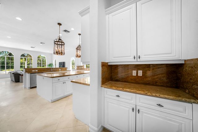 11244 NW 77th Place, Parkland, FL 33076