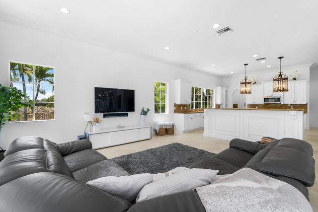 11244 NW 77th Place, Parkland, FL 33076