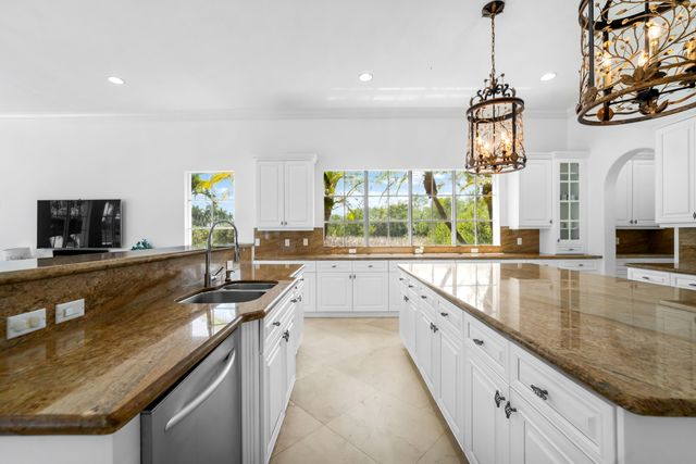 11244 NW 77th Place, Parkland, FL 33076